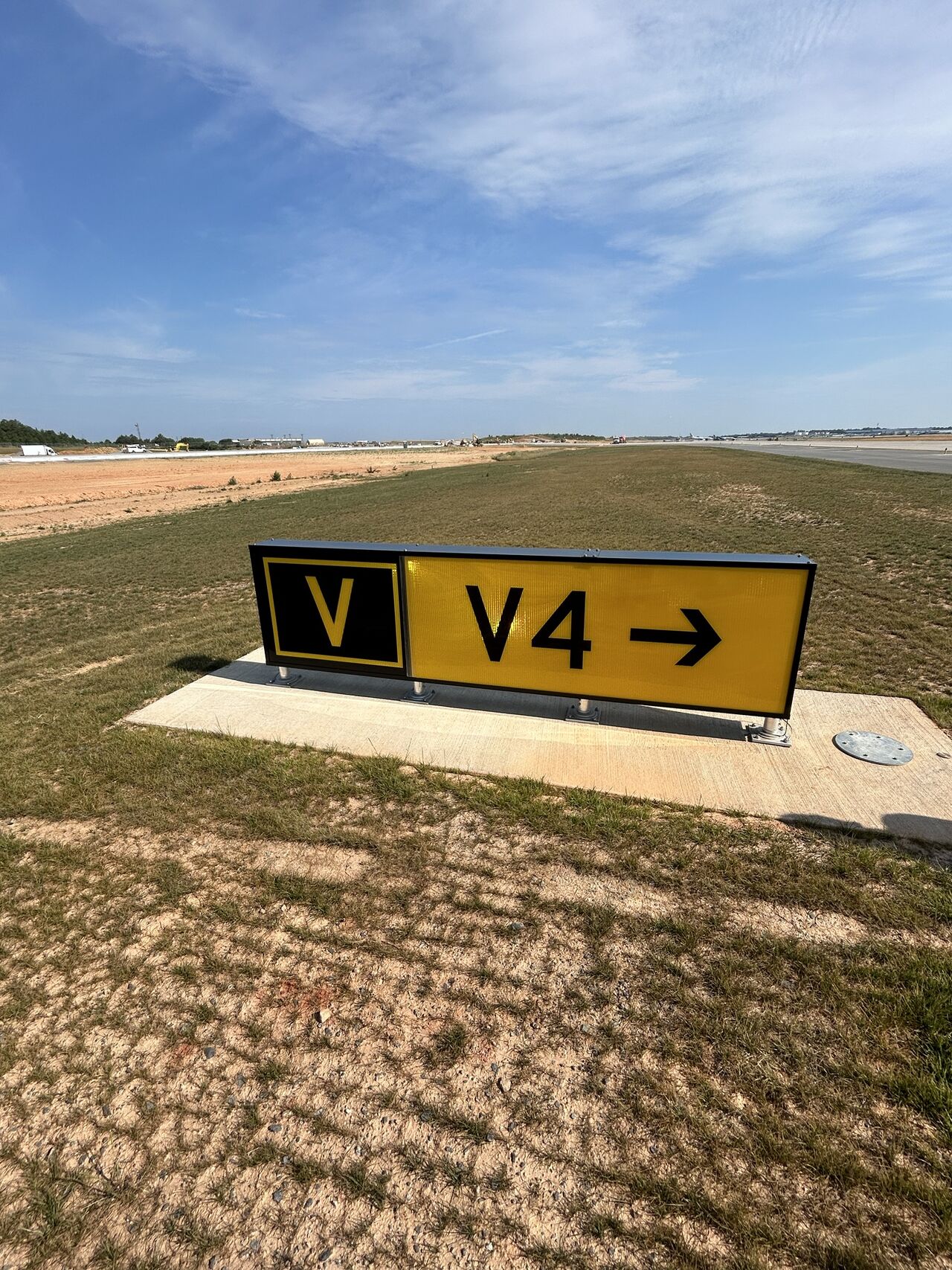 Hypower airfield lighting at Charlotte Douglas International Airport