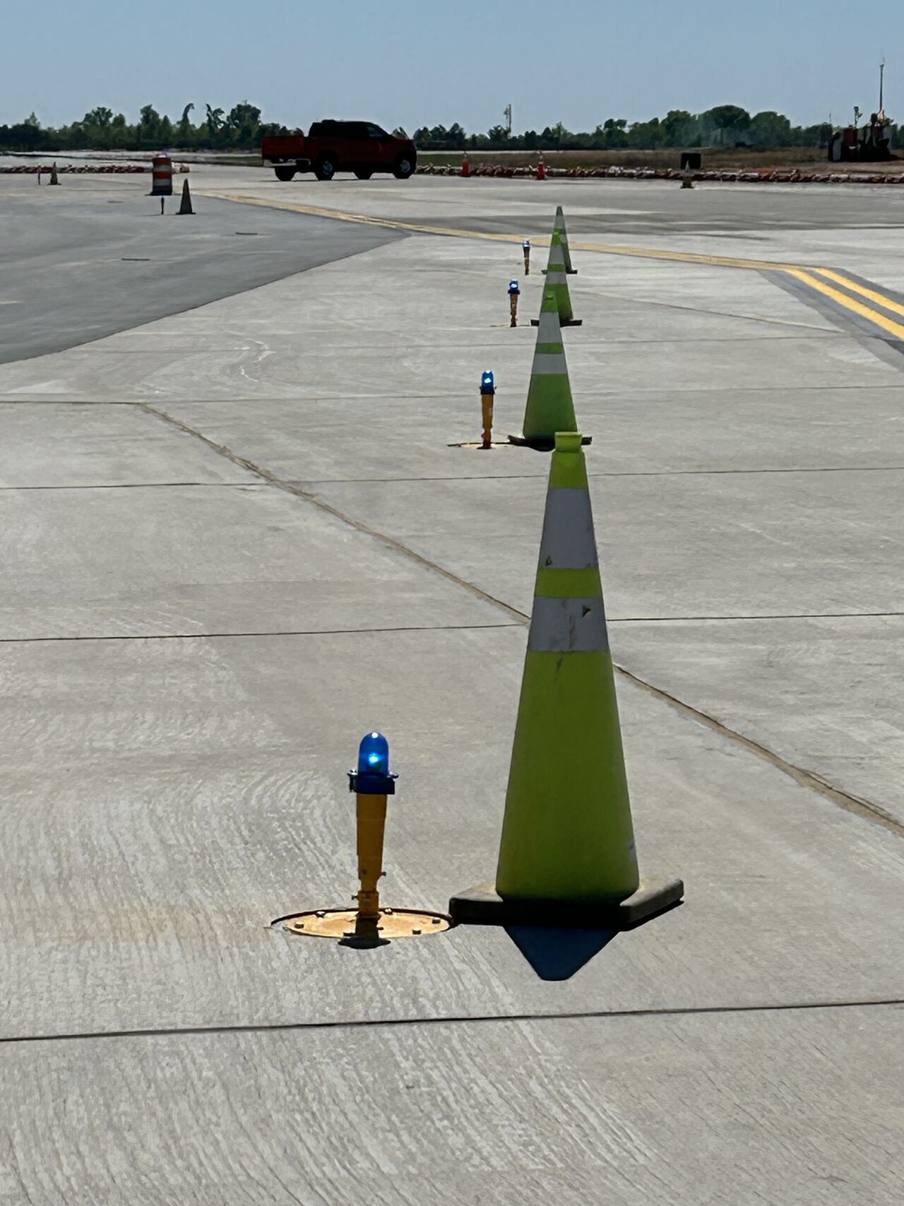 Hypower airfield lighting at Charlotte Douglas International Airport