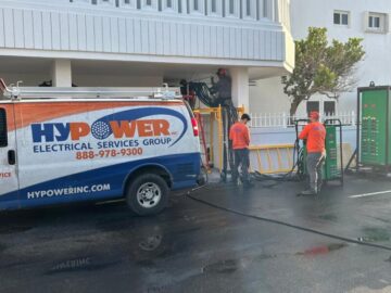 Hypower service truck at Century Plaza, Pompano Beach